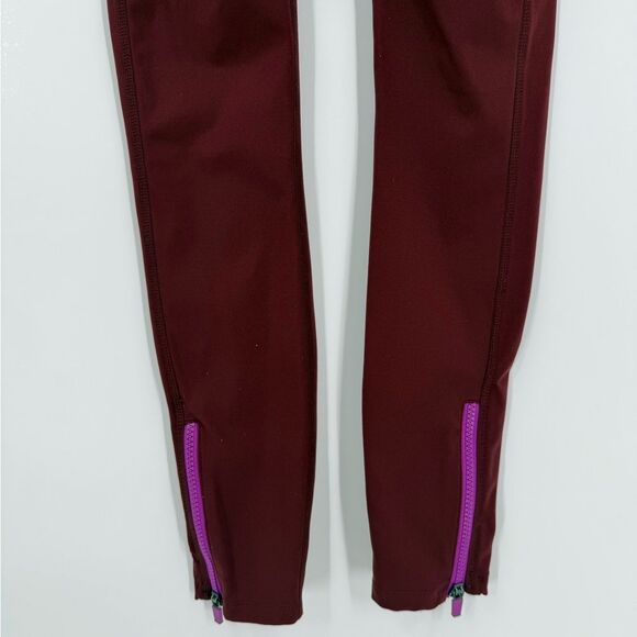 Fabletics Trinity High Waist Leggings in Black Cherry/Orchid Purple | Small - Picture 5 of 9